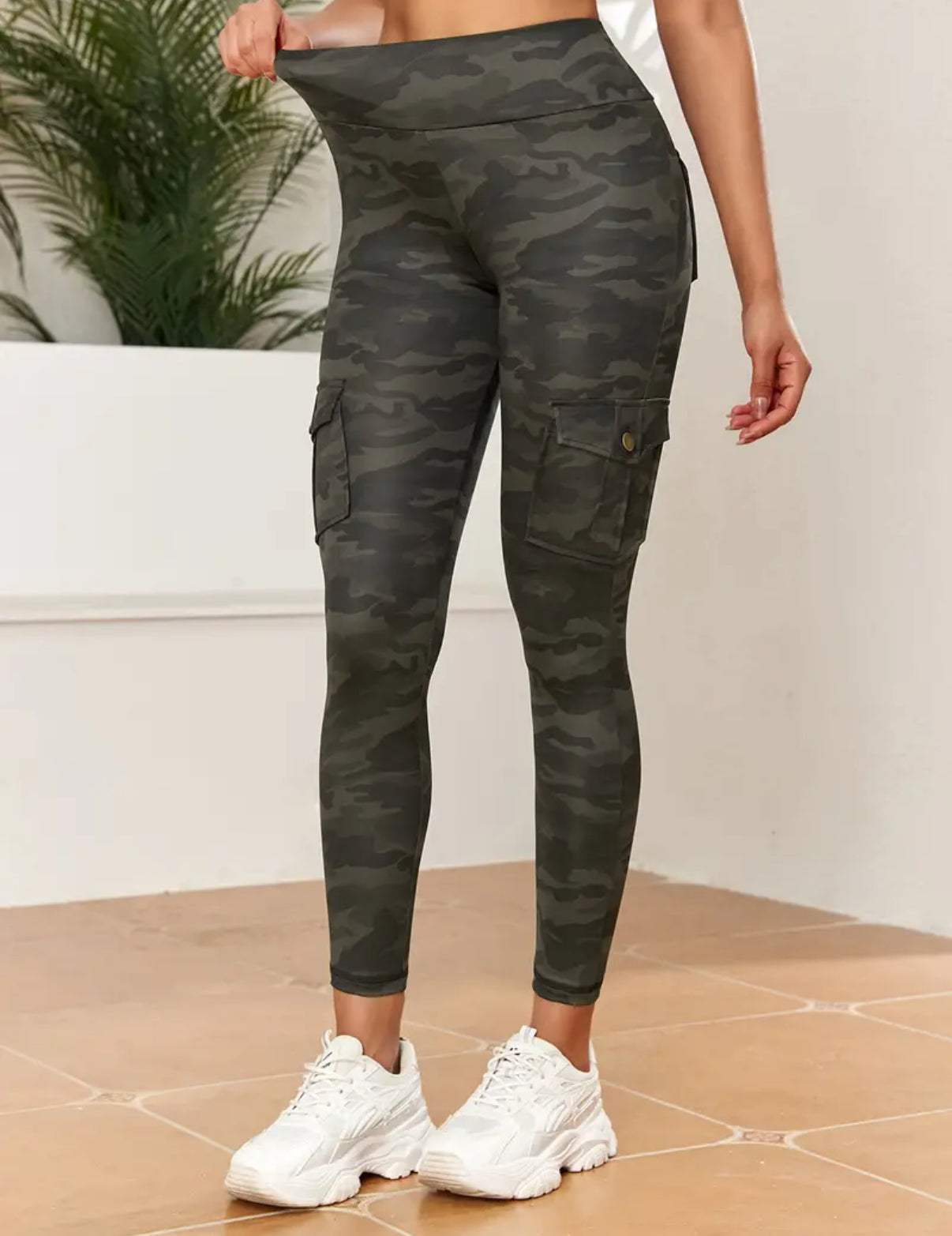 Dark Camo High Waisted Pocketed Tights