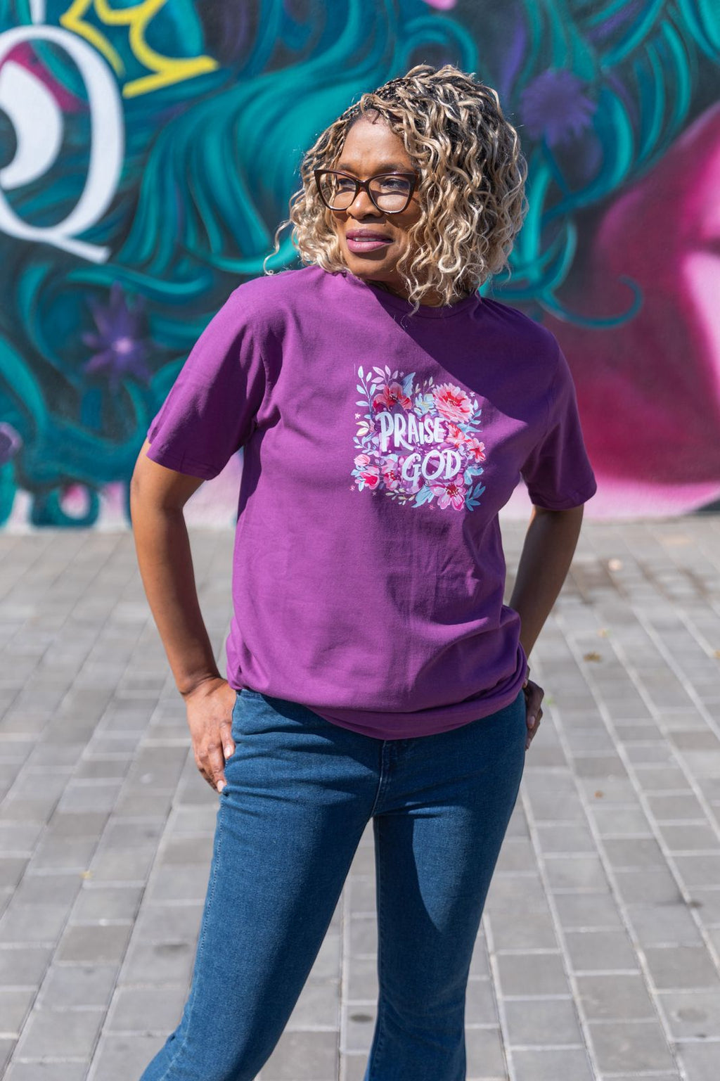 Bright Floral Faith Graphic Tees – Easy Fit Unisex