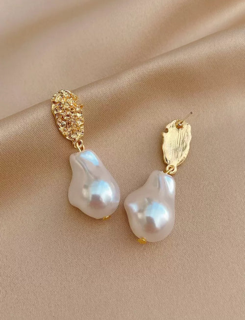Asymmetrical Tear Drop Faux Pearl Earrings
