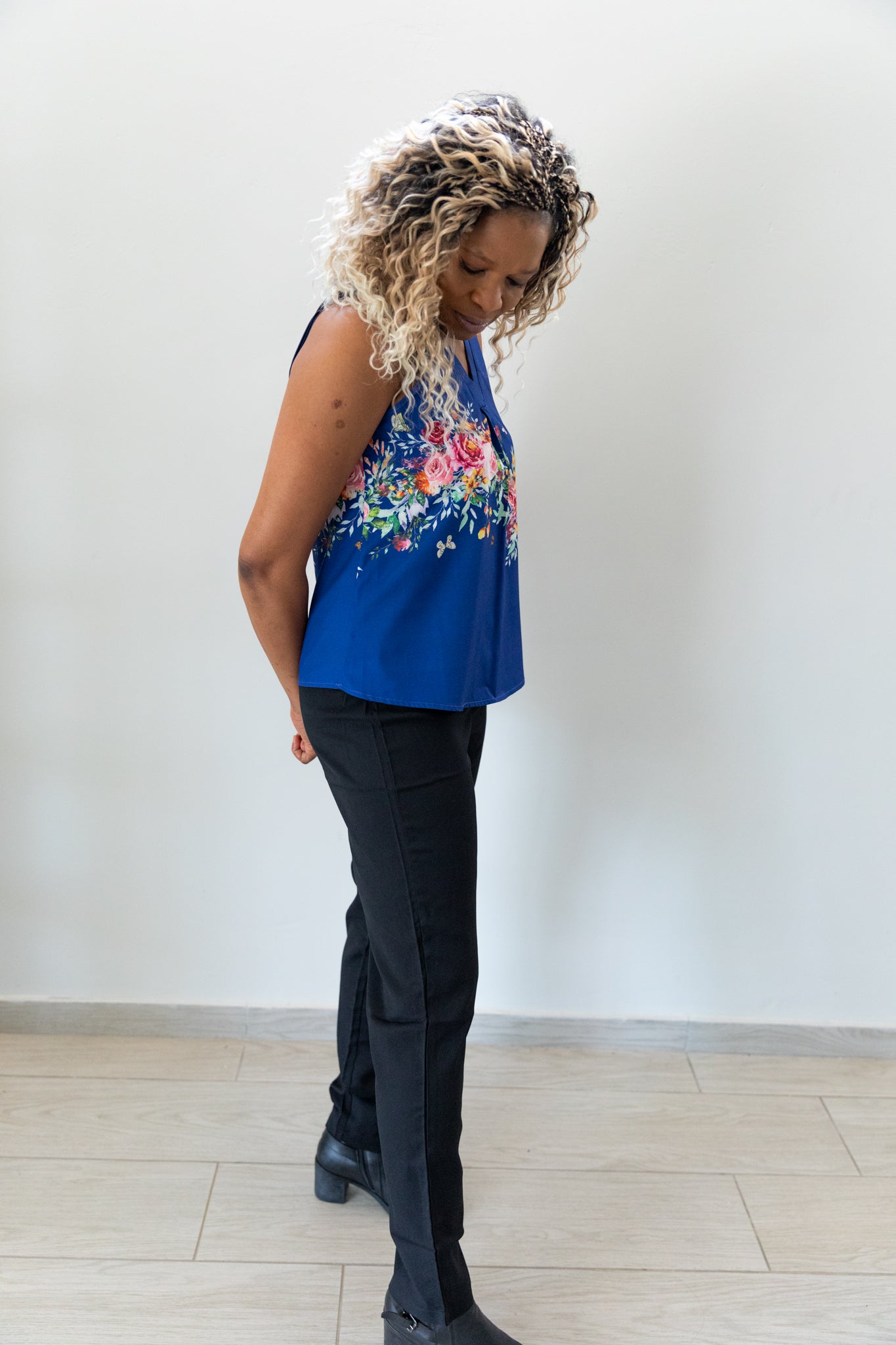 Blue SHEIN Clasi Women Casual Floral Print Camisole Vest, Suitable For Summer