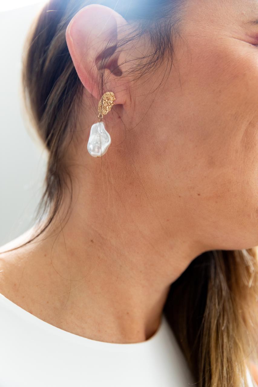 Asymmetrical Tear Drop Faux Pearl Earrings