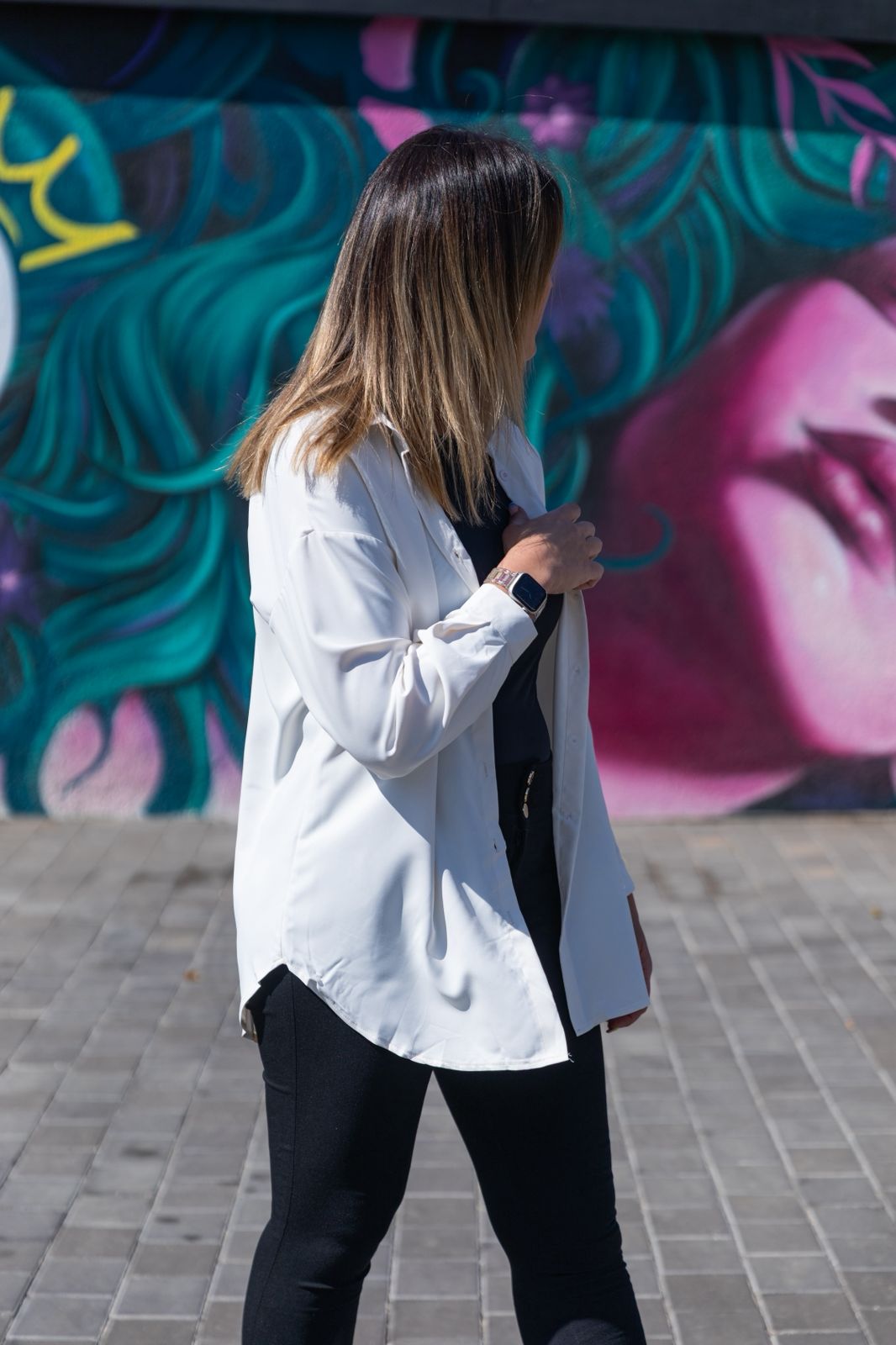 Off-White/Beige Collared Button Shirt