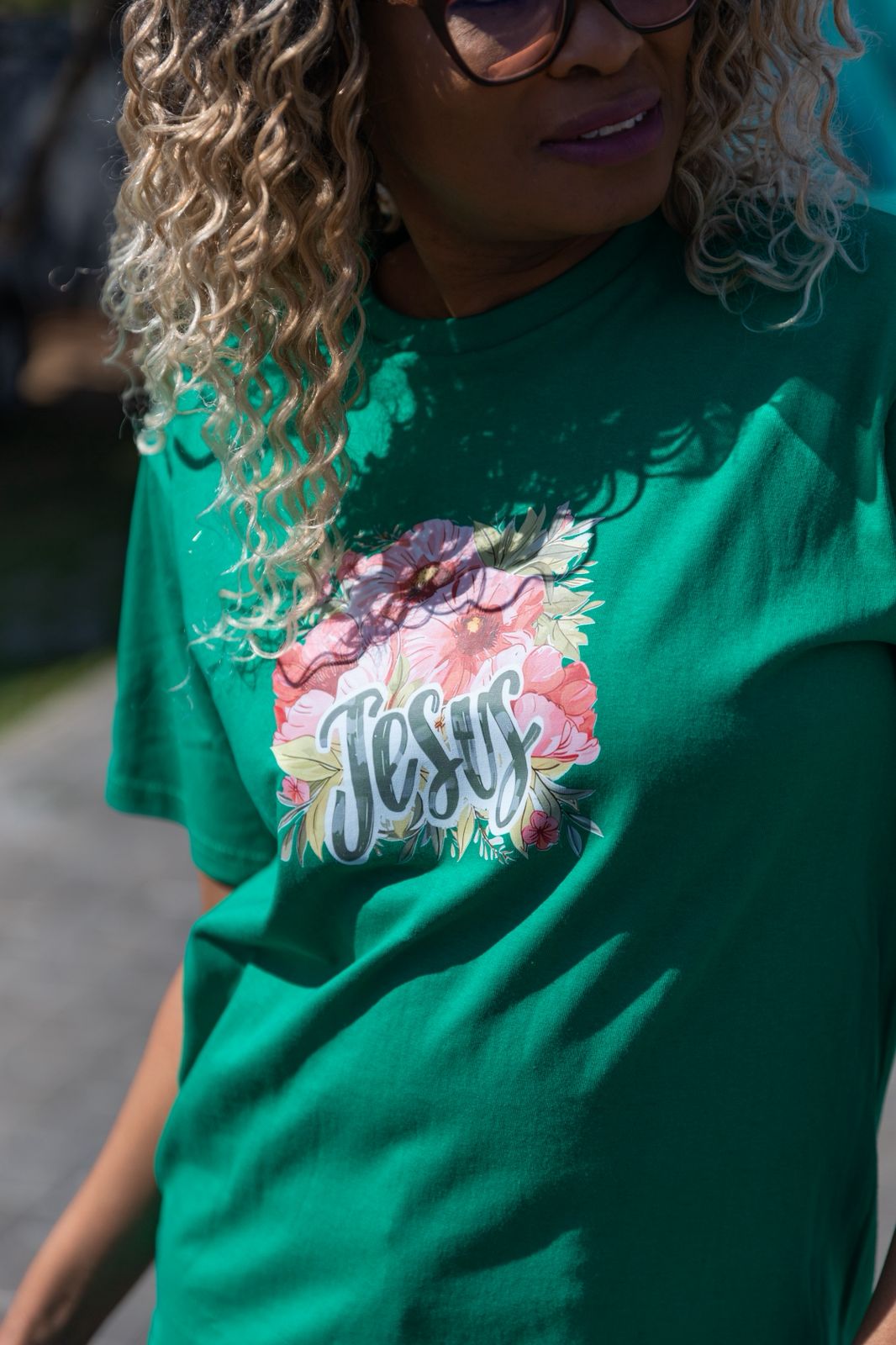 Bright Floral Faith Graphic Tees – Easy Fit Unisex