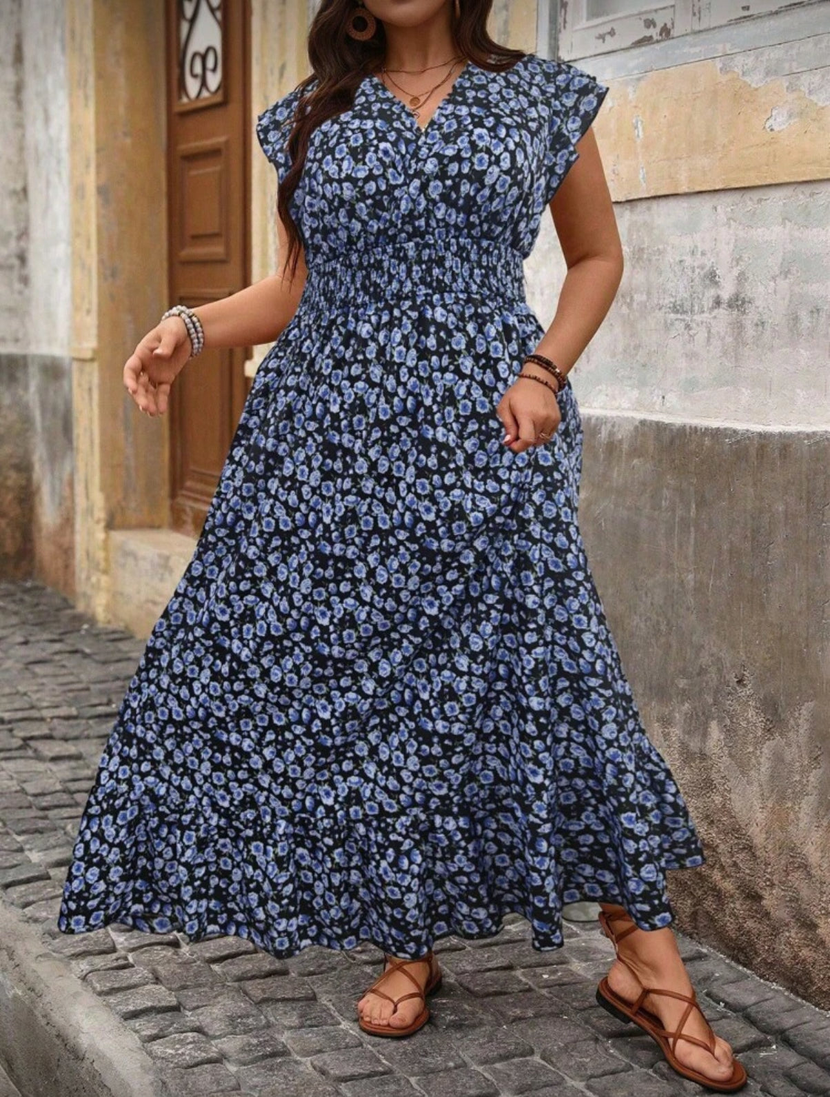 That Blue Floral Maxi Everyone Wants (Curve)