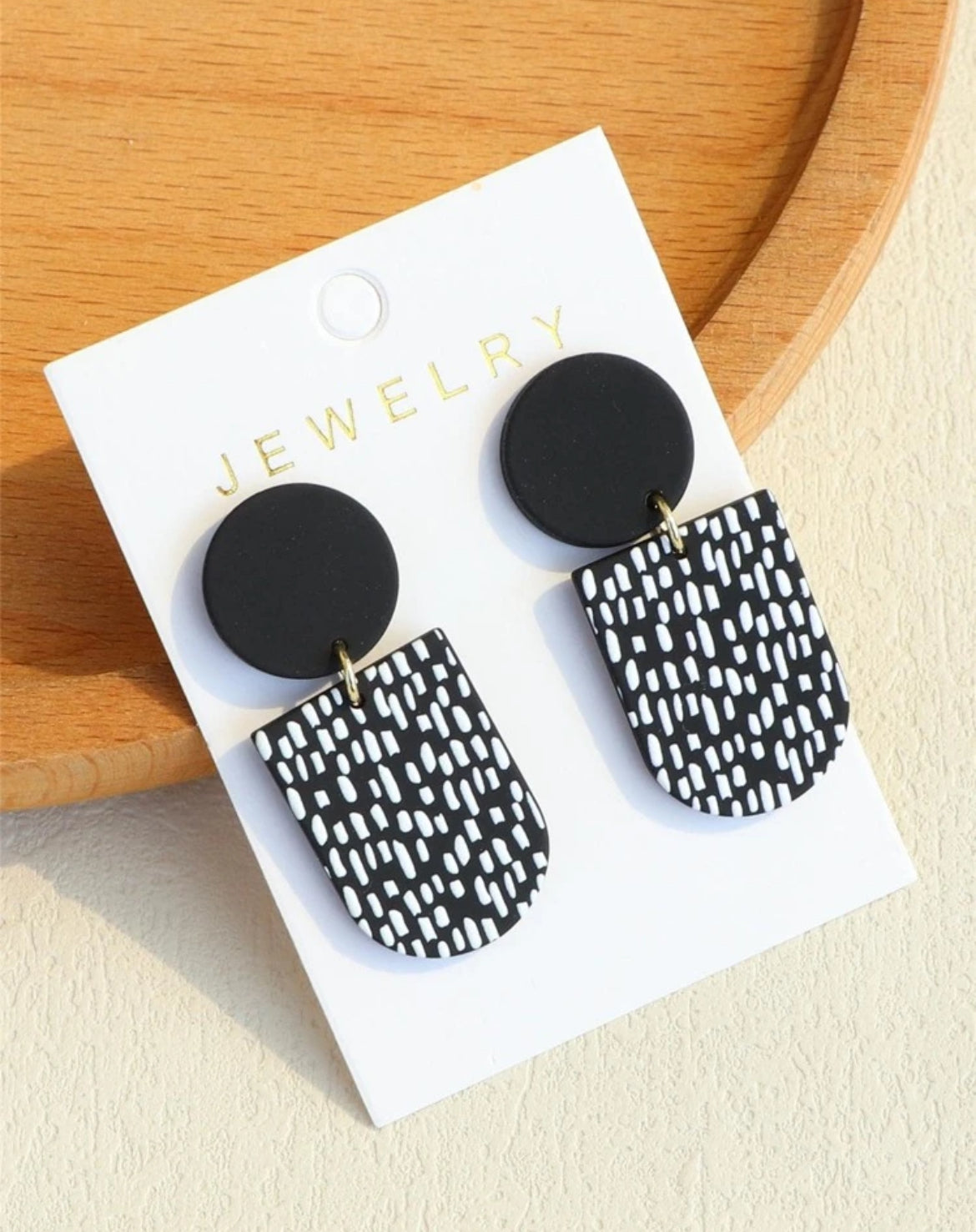 2pcs Graphic Geometric Drop Earrings