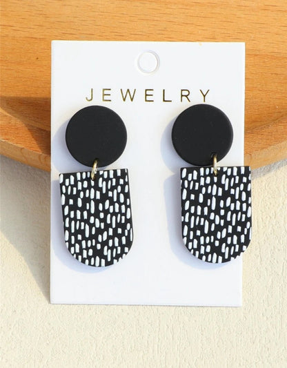 2pcs Graphic Geometric Drop Earrings