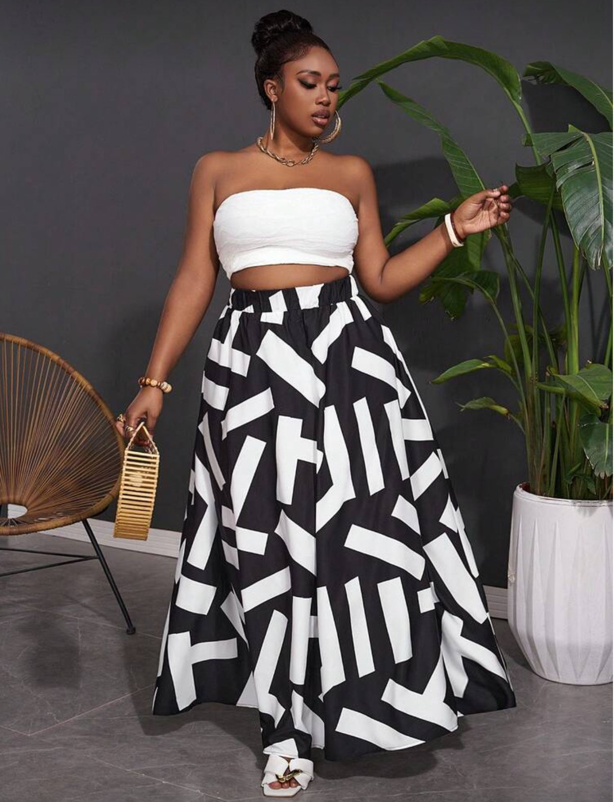 Black and White Patterned Flow Skirt (Curve)