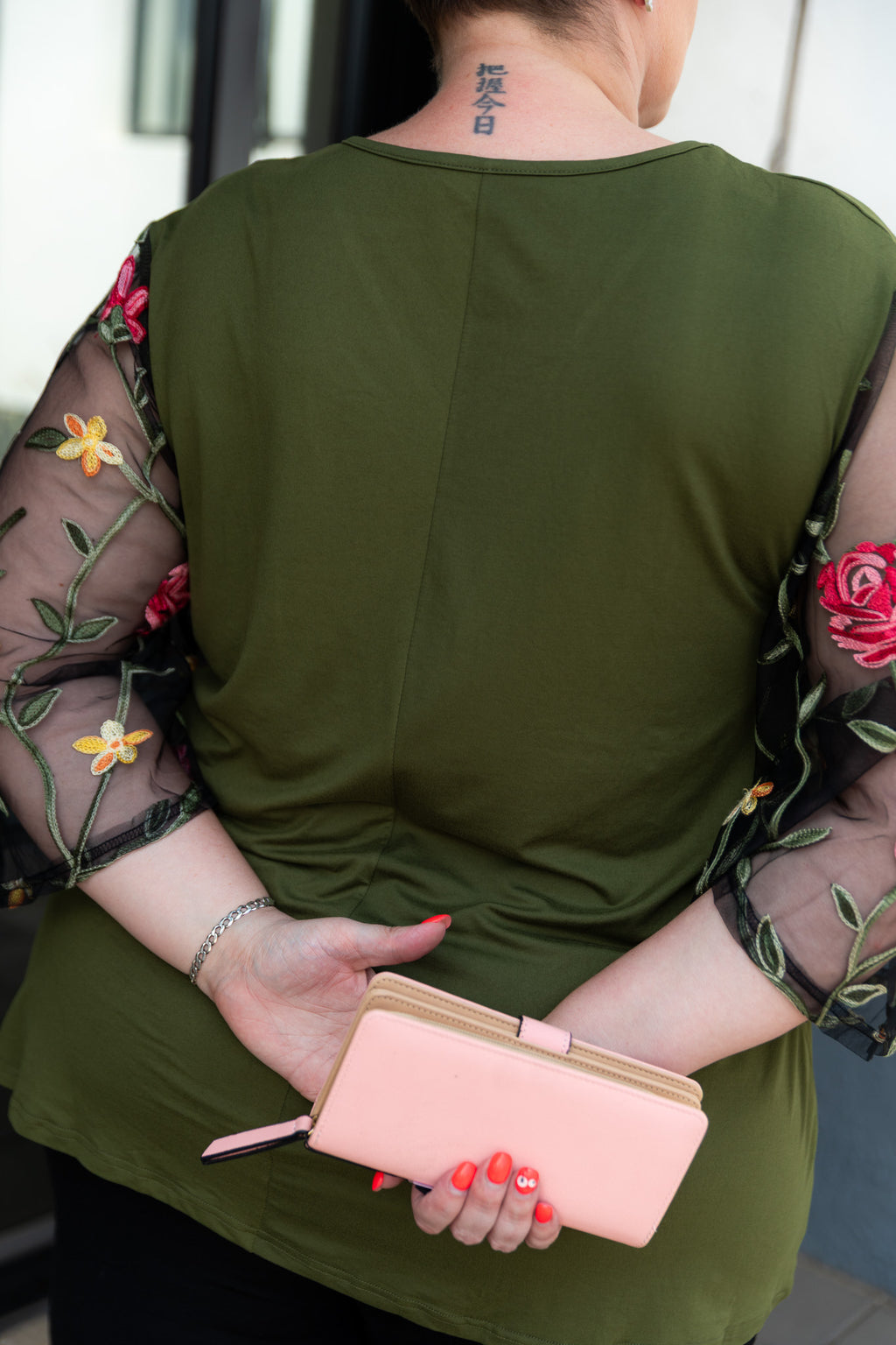 Curve V-Neck Floral Lace Sleeve Top – Olive Green