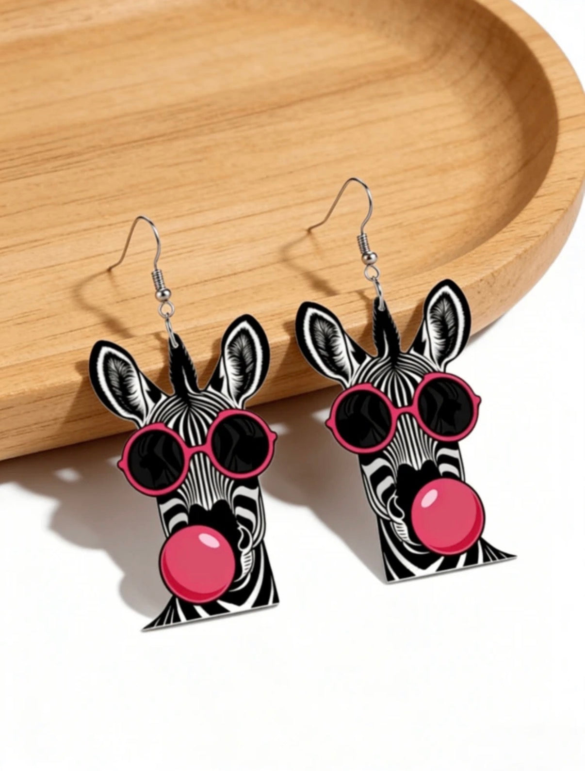 Black-Monochrome-Pink-Pop-Zebra-chewing-Bubblegum-Earrings-set