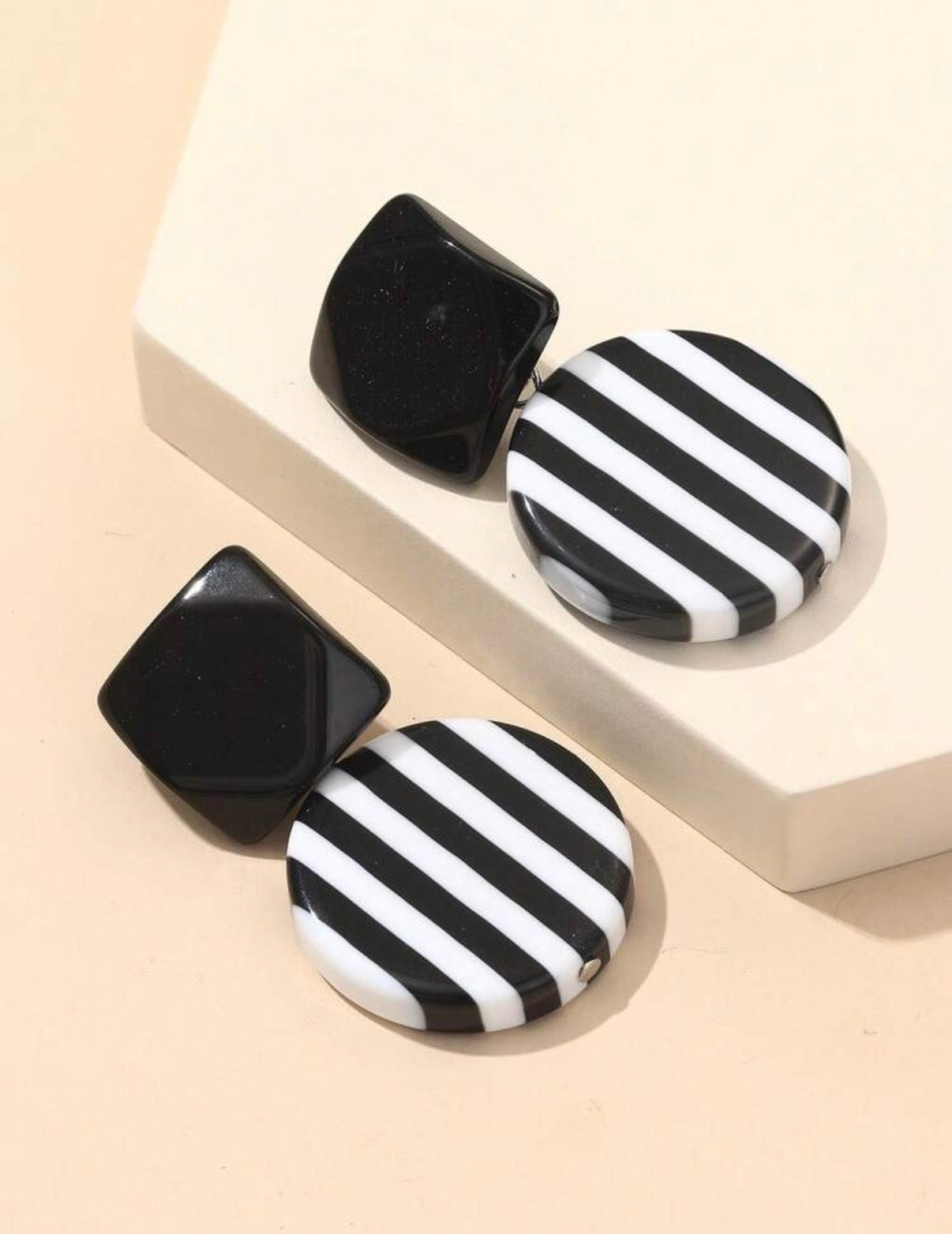 Black-Retro-Stripe-Statement-Earrings-front