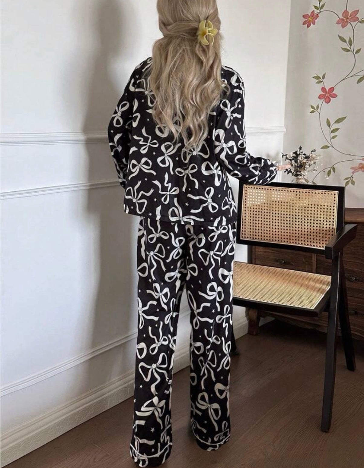 Black-White-Bow-Piped-Pajamas-Set-back