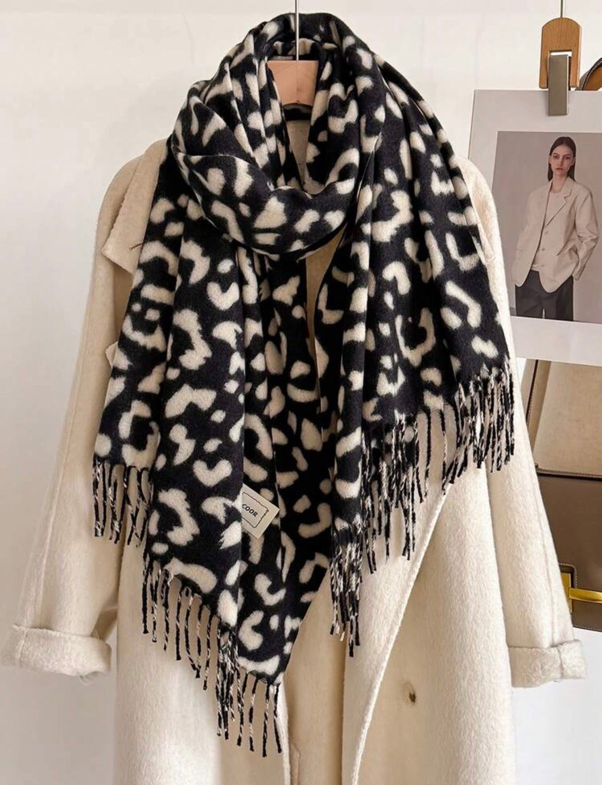 Black-White-Monochrome-Leopard-Print-Winter-Scarf-front