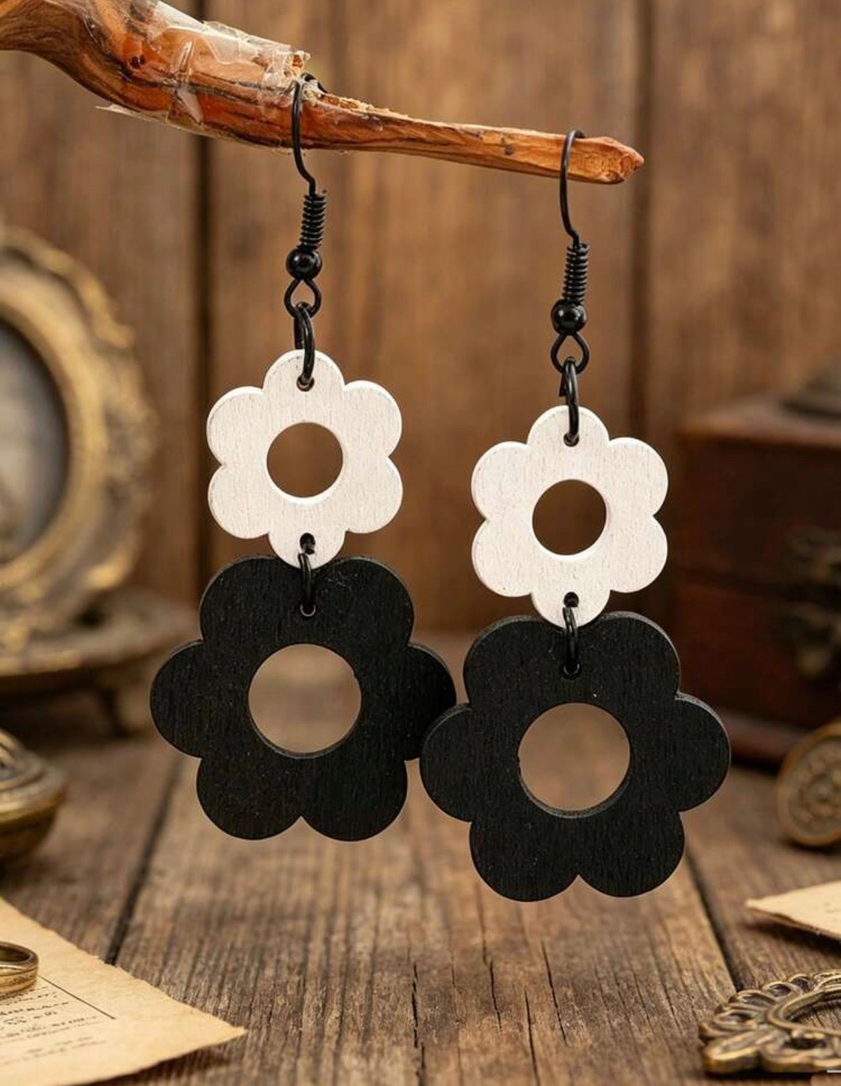 Black-White-Wooden-Flower-earrings-front