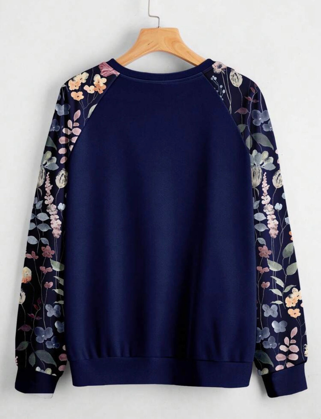 CURVE-Navy-Floral-Sleeve-Relaxed-Fit-Top-detail