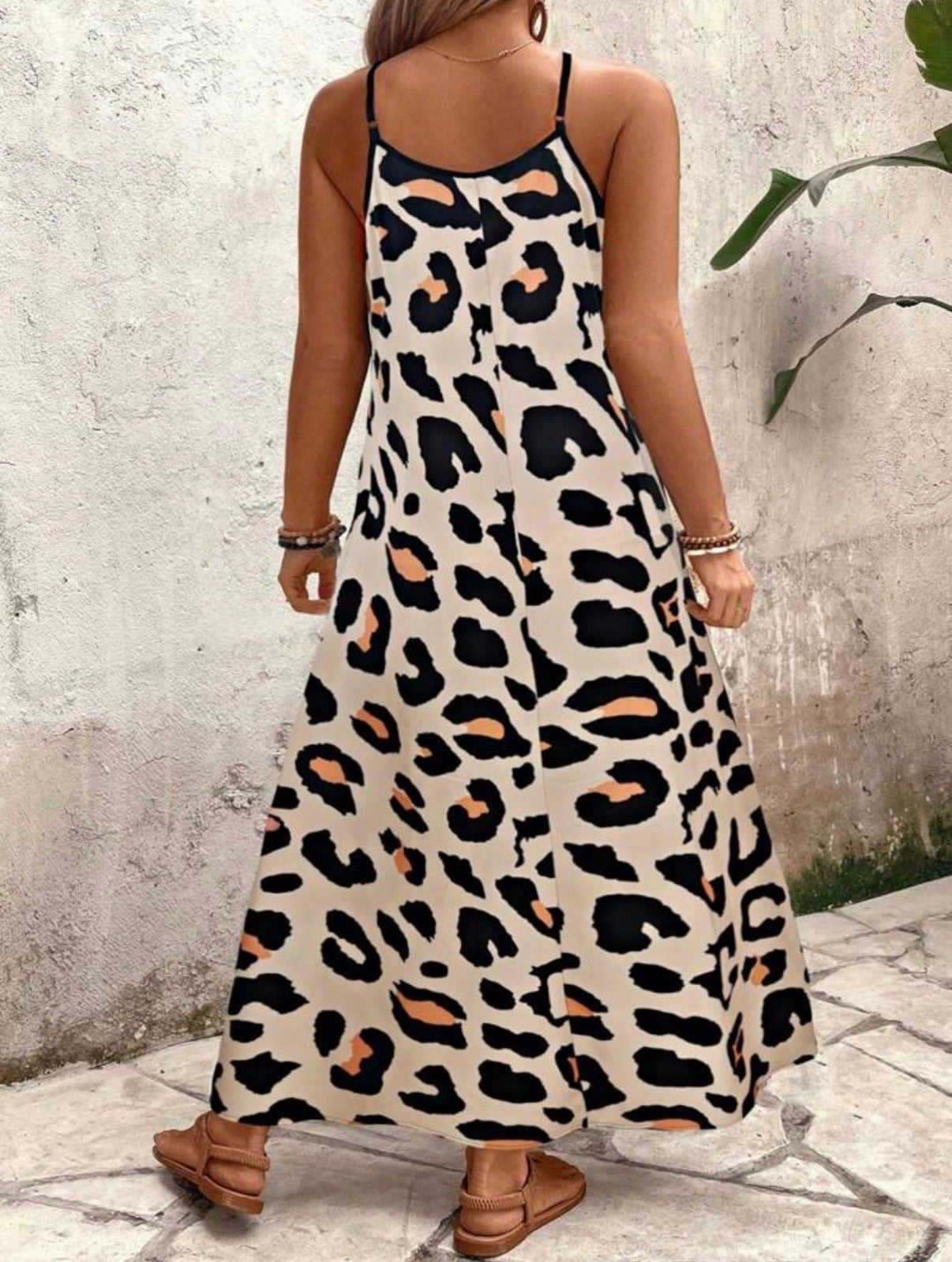 CURVE-Neutral-Black-Summer-Leopard-Maxi-Dress-back