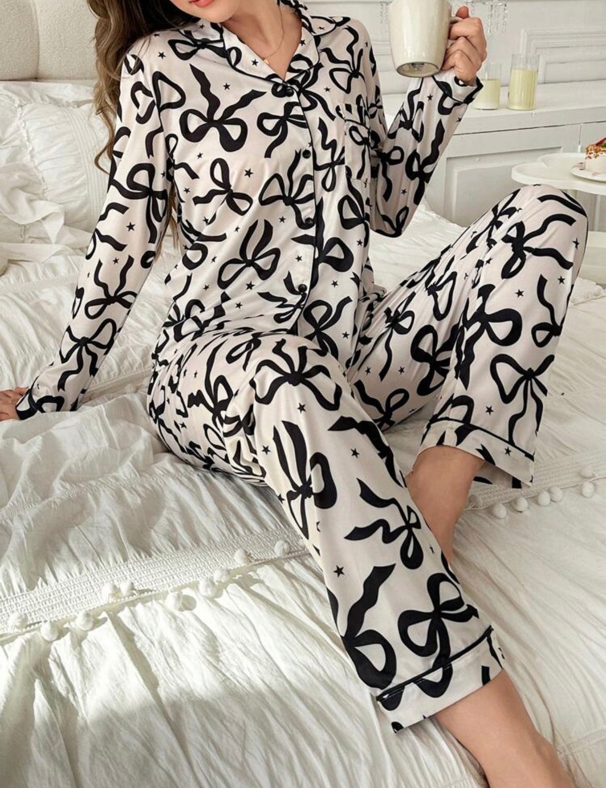 Cream-Black-Bow-Piped-Pajamas-Set-front-detail