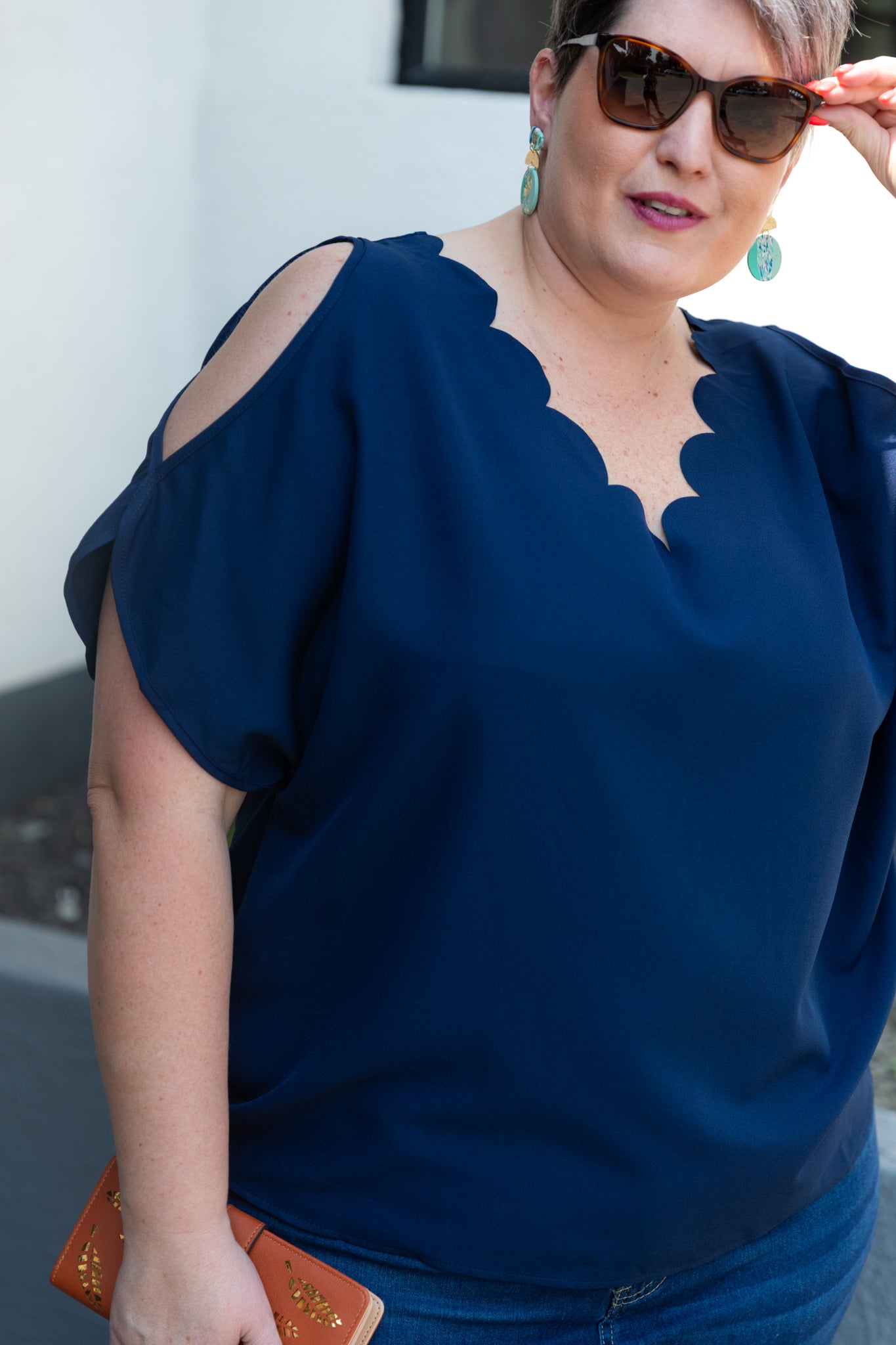 Curve-Navy-Scallop-Neck-Top-side-detail