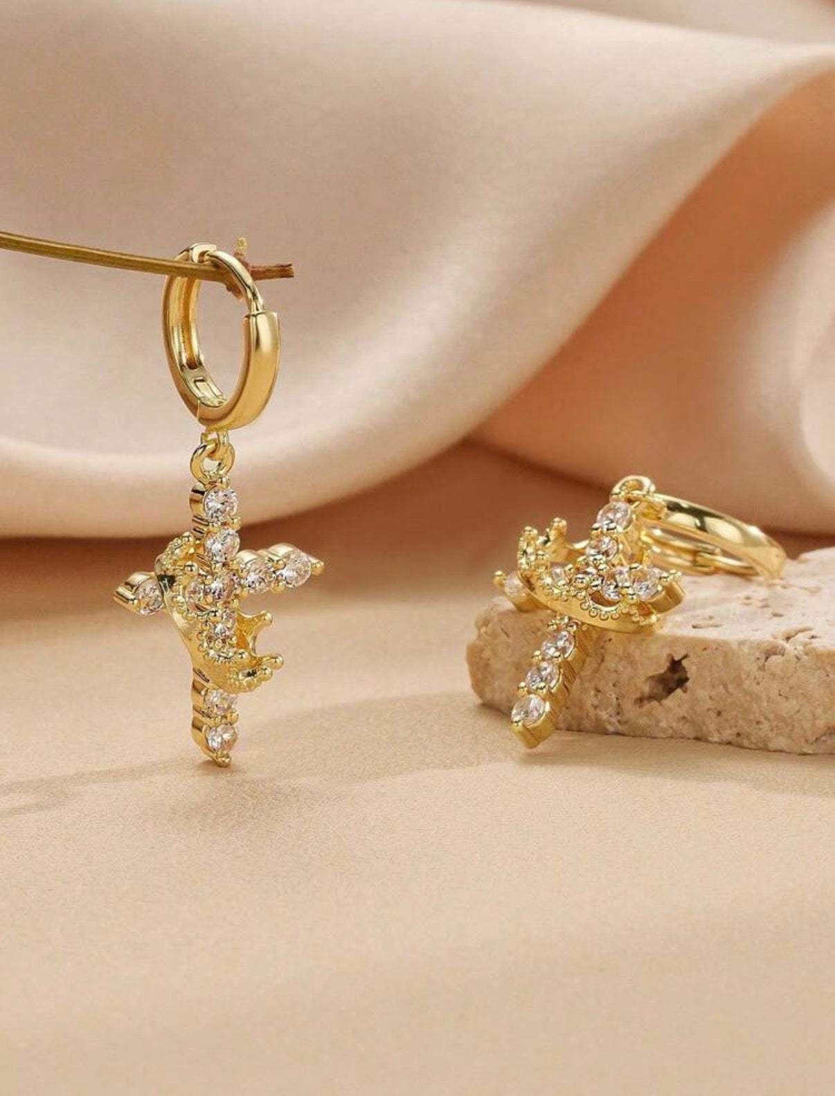 Gold-Diamante-Cross-Crown-Earrings-front-set