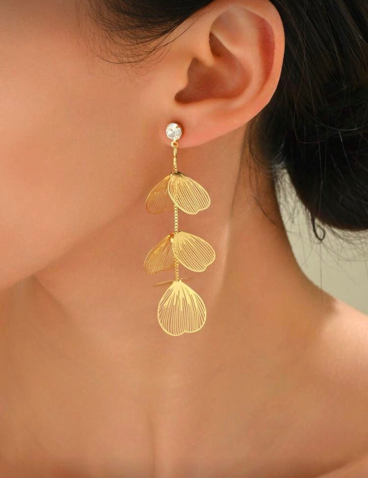 Gold-Floral-Tier-Tassel-Statement-Earrings-front