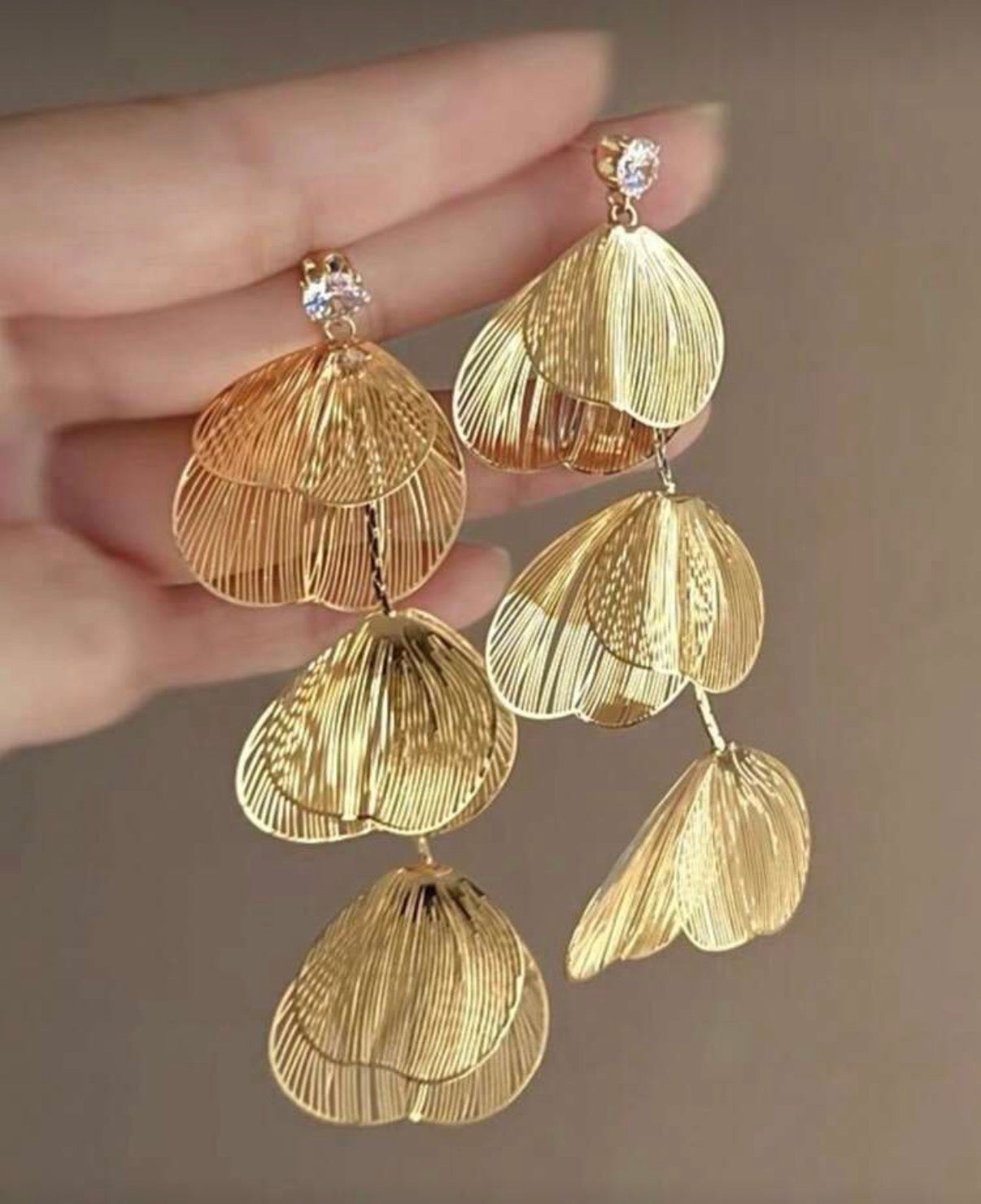 Gold-Floral-Tier-Tassel-Statement-Earrings-set