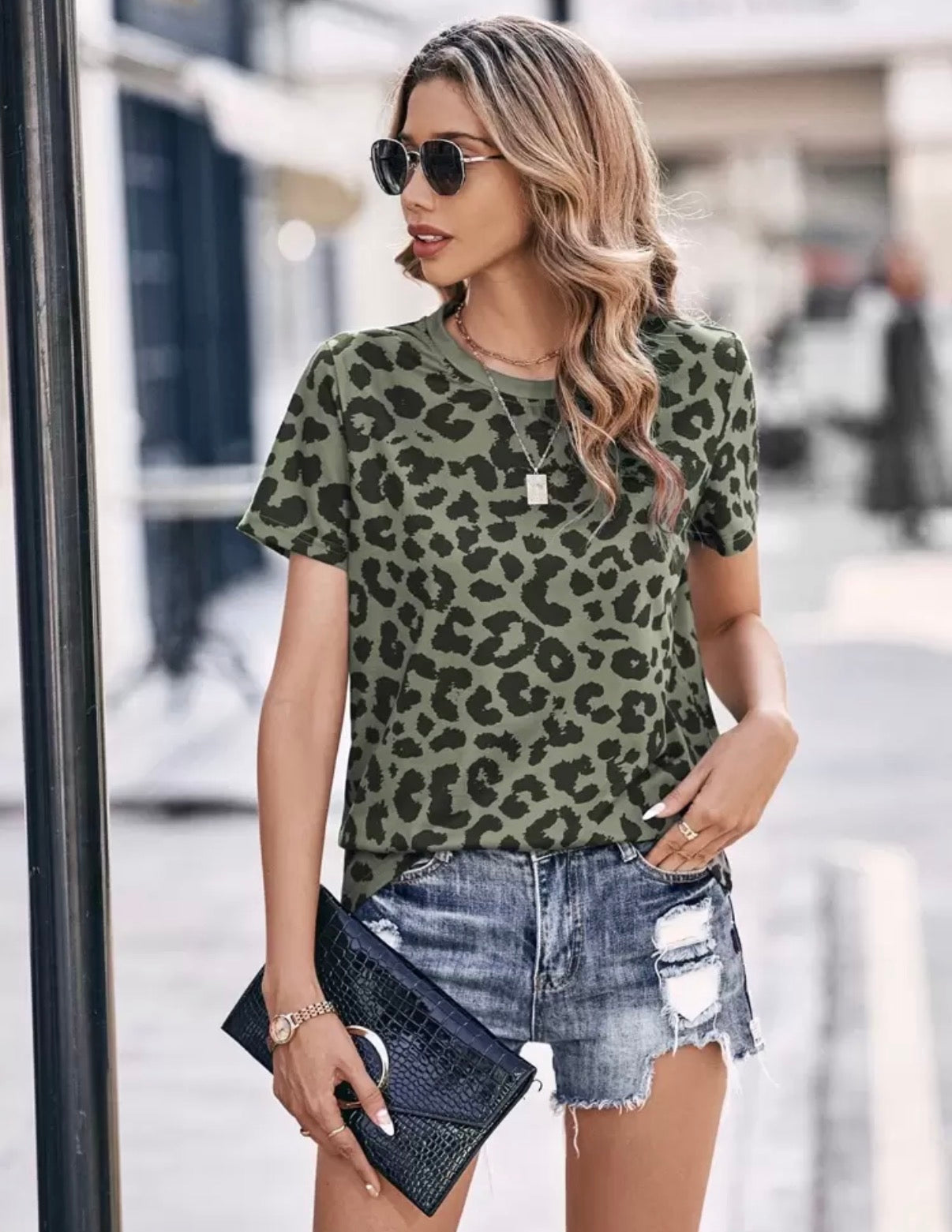 Green-Black-Leopard-Crew-Neck-T-shirt-front