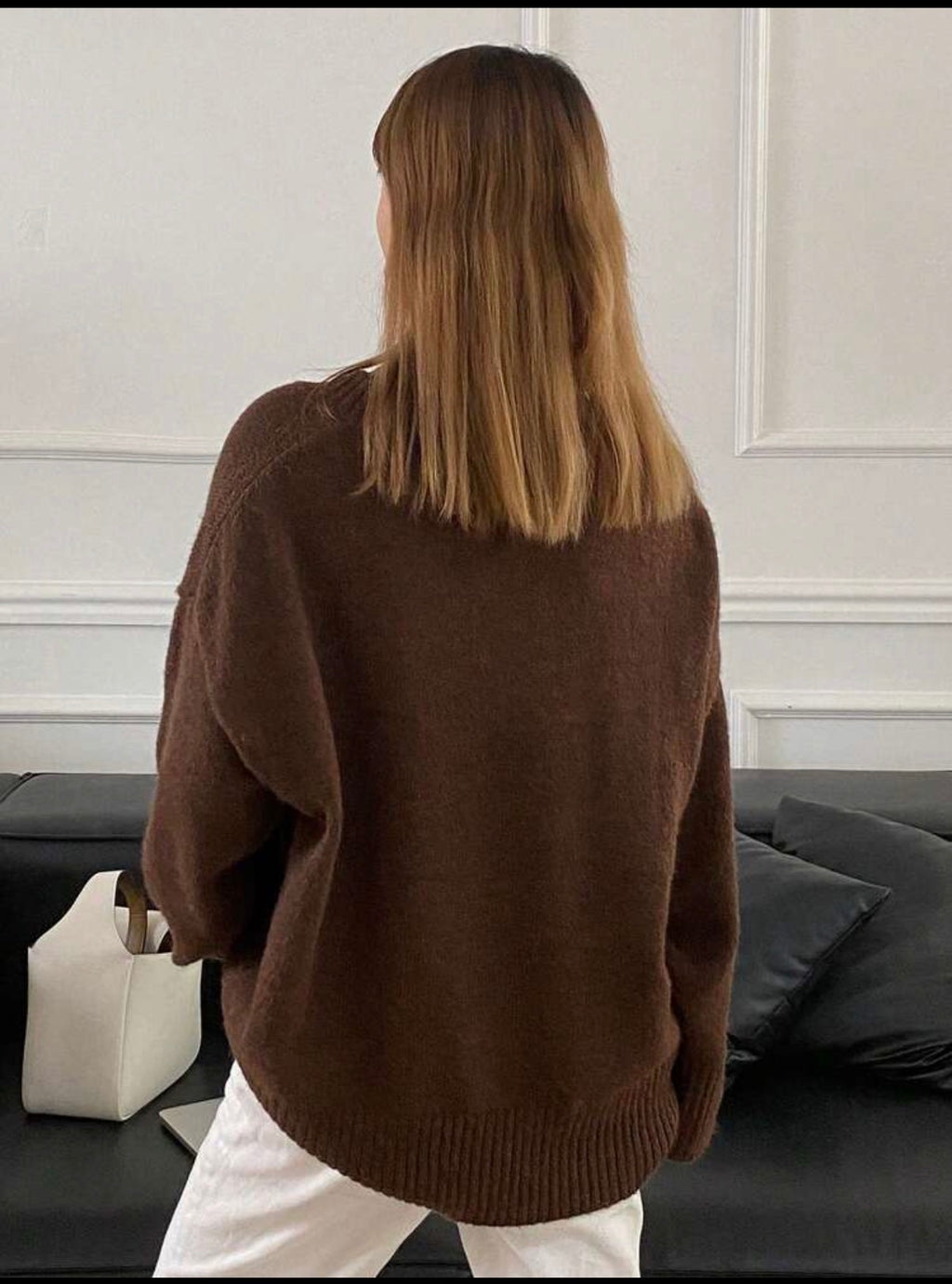 V-Neck-Chocolate-Oversized-Soft-Knit-Jersey-back