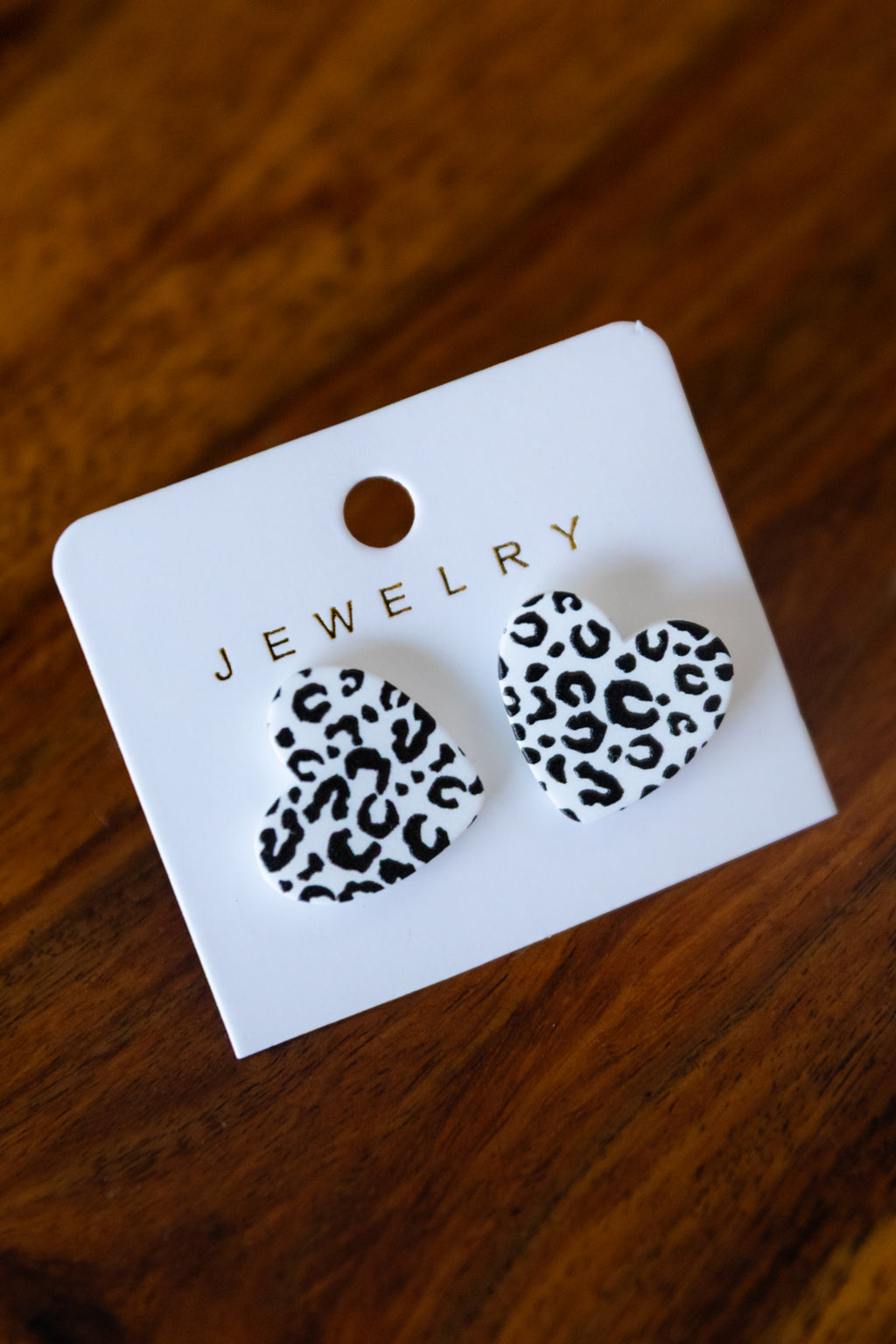 White-Black-Leopard-Hearts-earrings-front