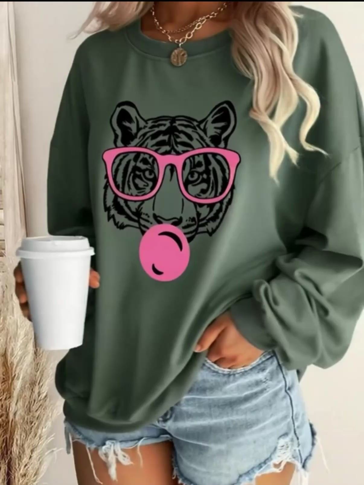 Graphic Tiger Sweatshirt – Bubblegum Pop
