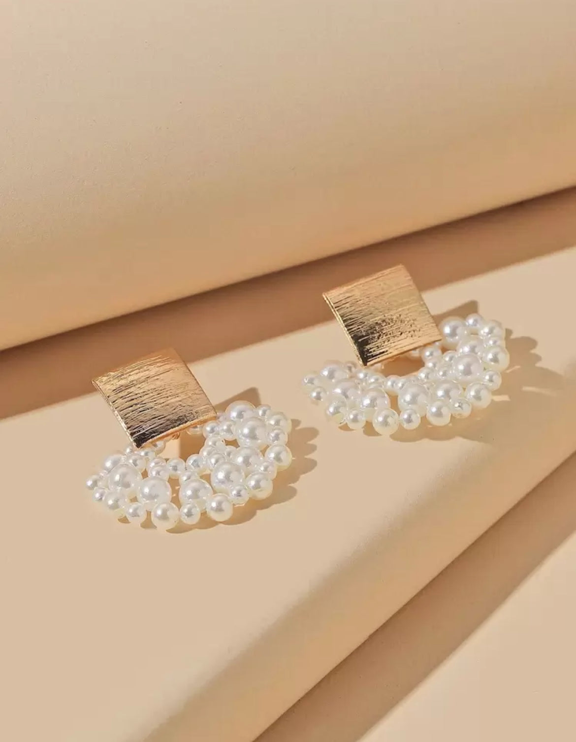 Square-Pearl-Earrings-side