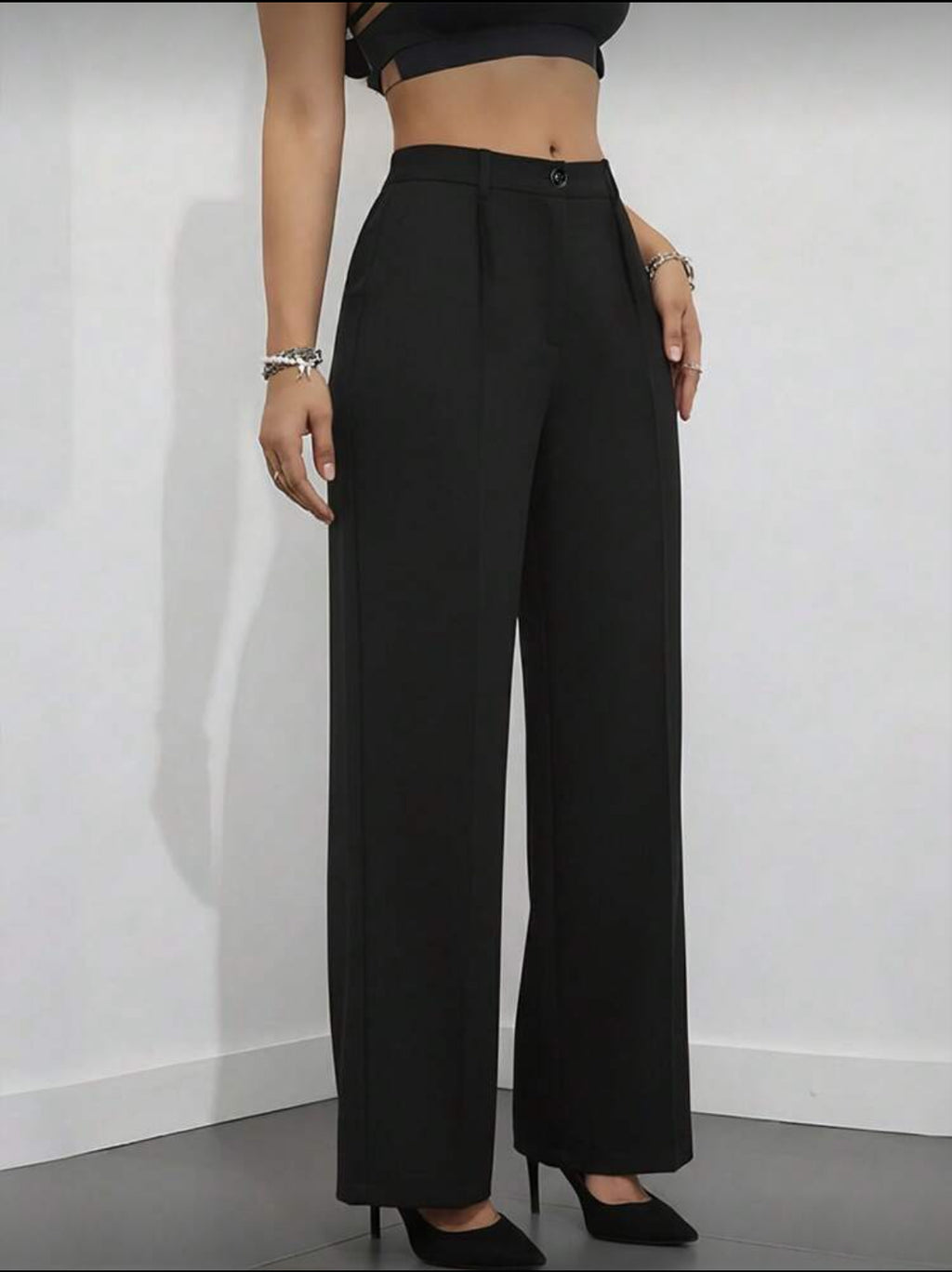 Black-High-Waisted-Lose-Fitted-pants-side