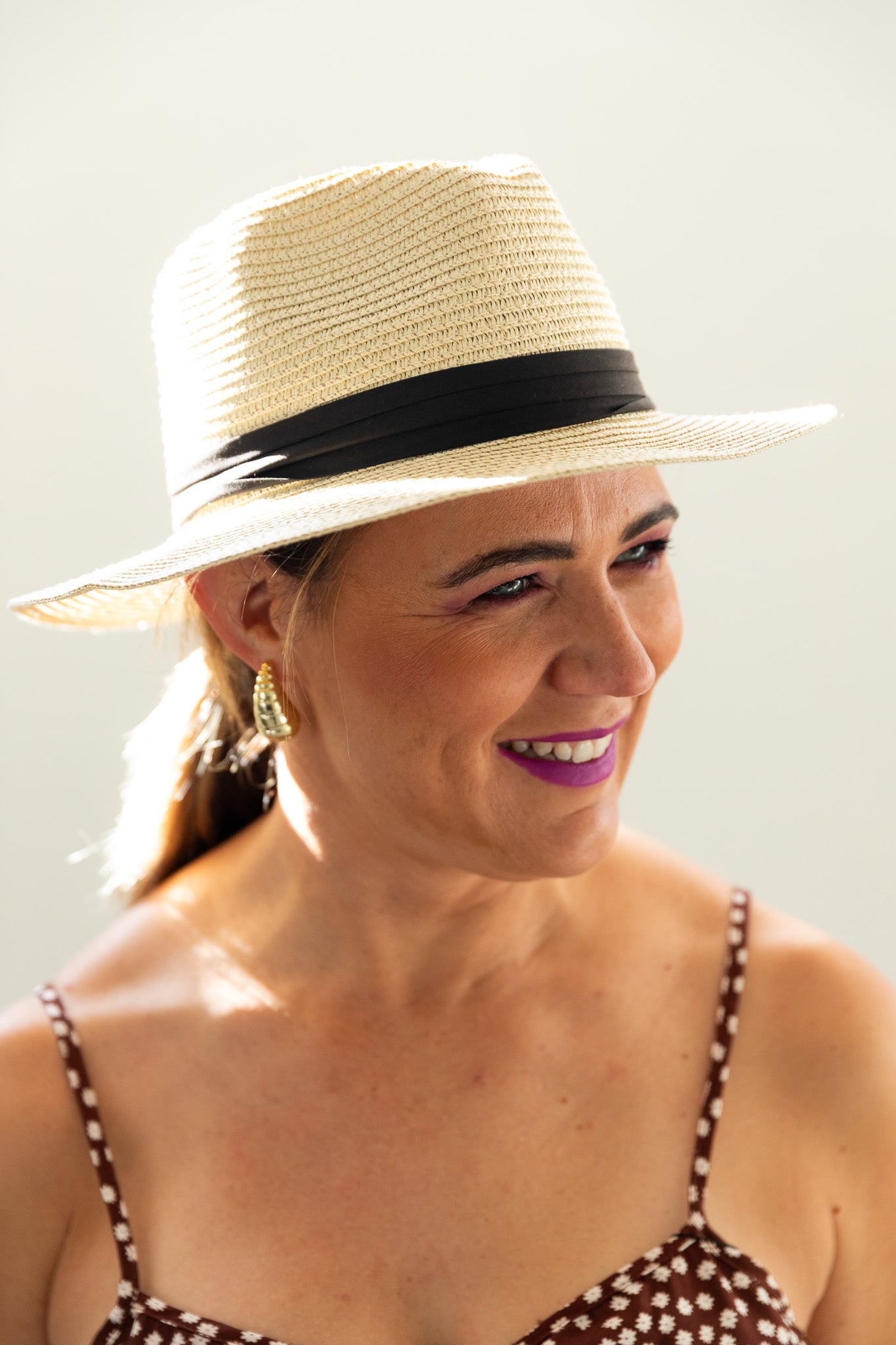 Foldable-Straw-Sun-Hat-beige-side2