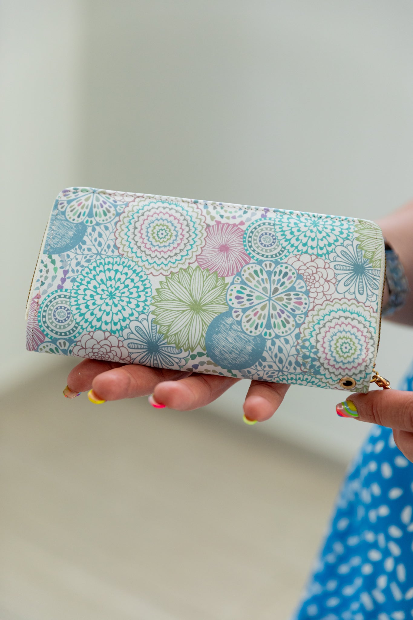 Mandala-Print-Zip-Clutch-Purse-front