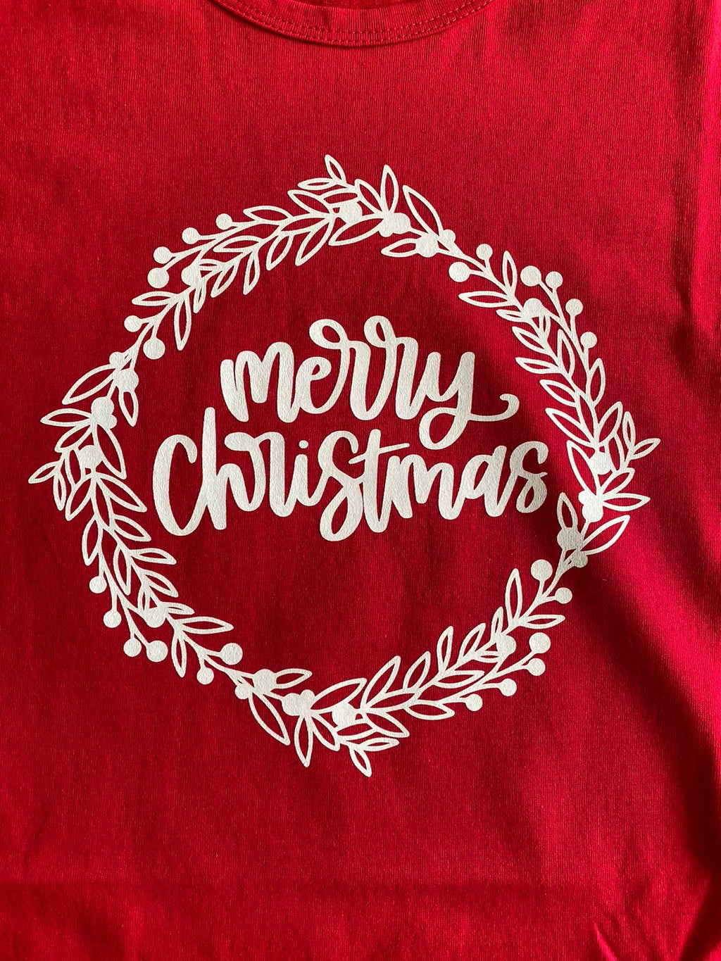 Merry-Christmas-Cheer-red-Tshirt-closeup-detail