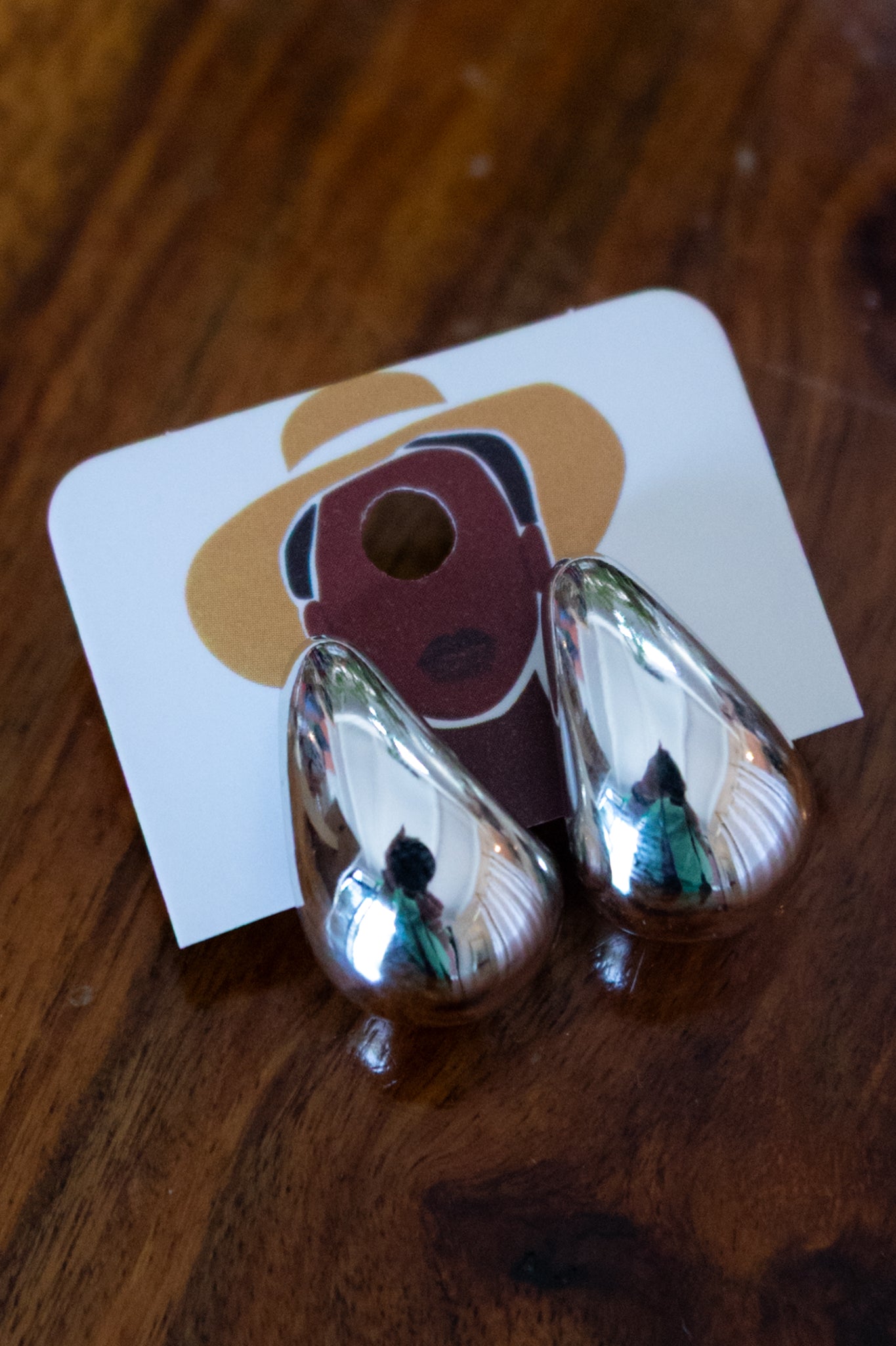 clear-Teardrop-Stud-Earrings-clear-closeup