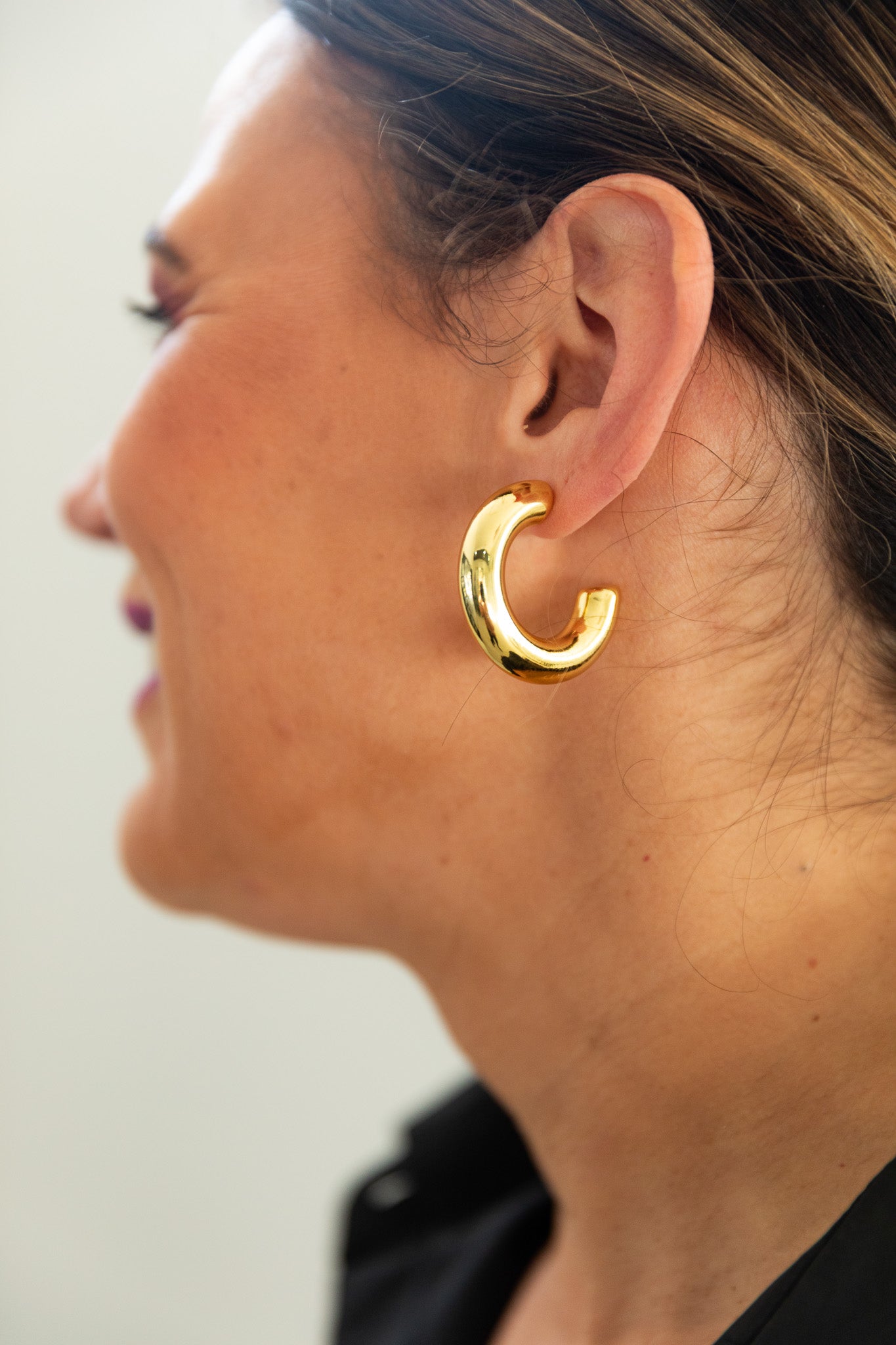 gold-thick-hoop-earings-side