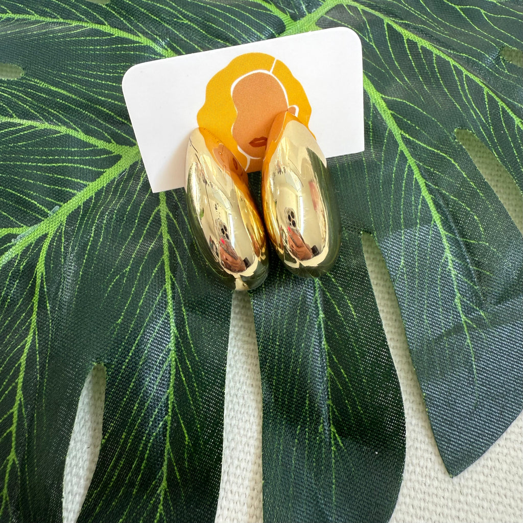 gold-thick-shell-plain-hoop-earings-large-size-top