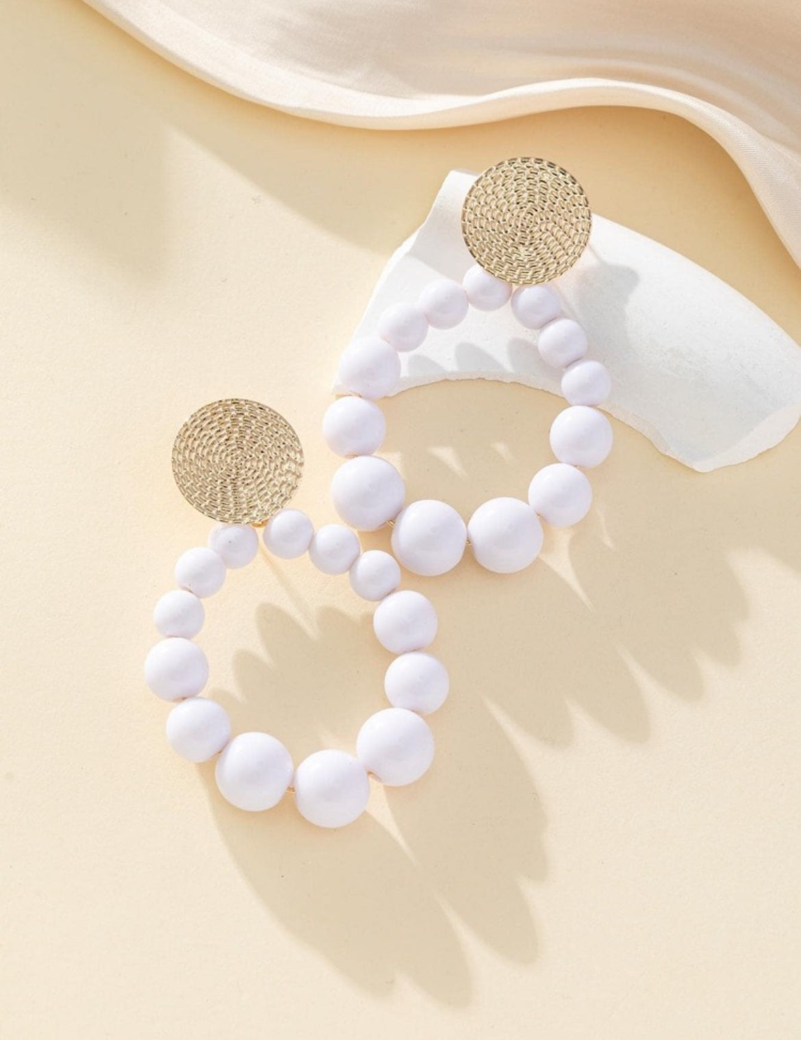 gold-white-Round-Beads-Earrings-lifestyle