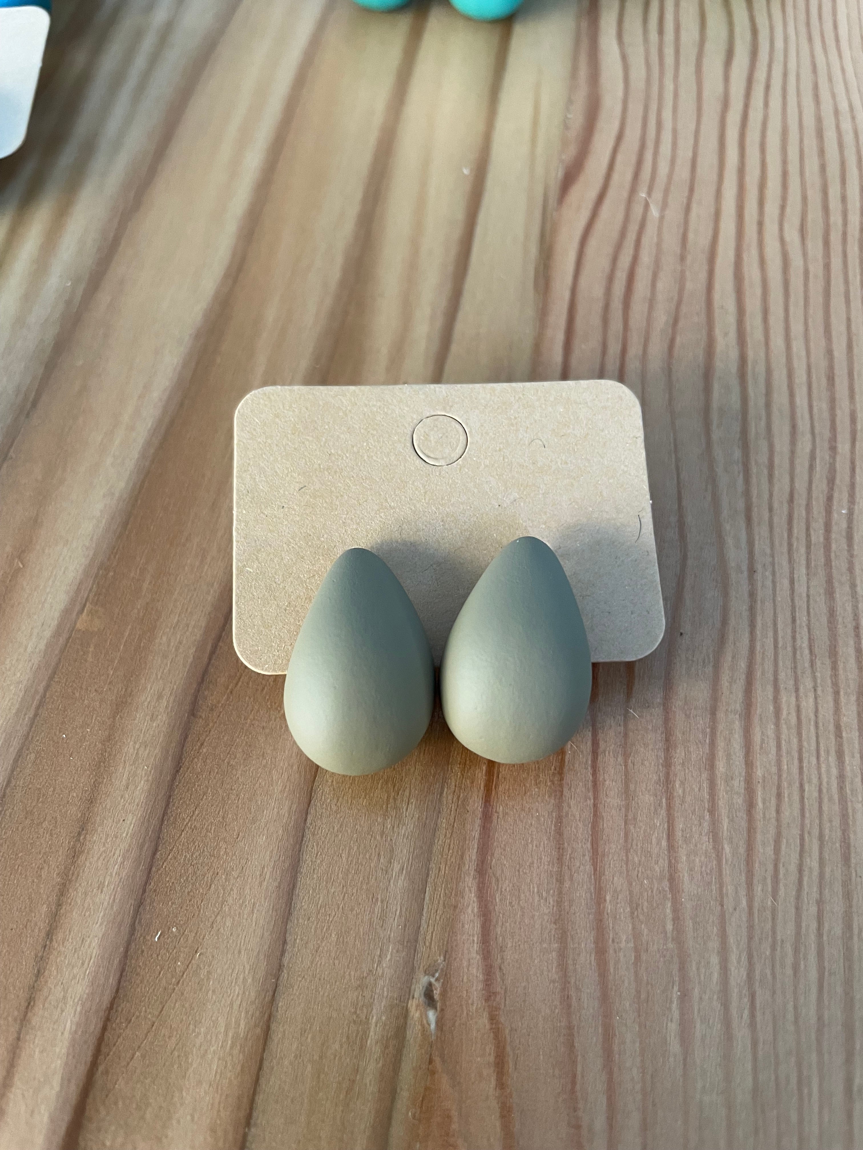 grey-Teardrop-Stud-Earrings-grey-front