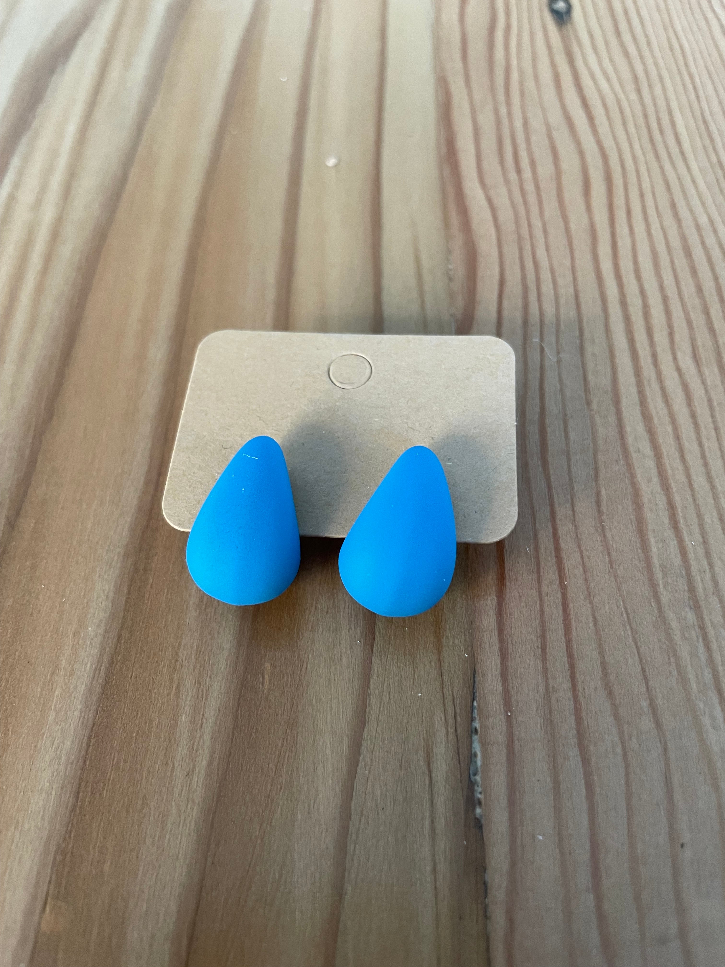 light-blue-Teardrop-Stud-Earrings-light-blue