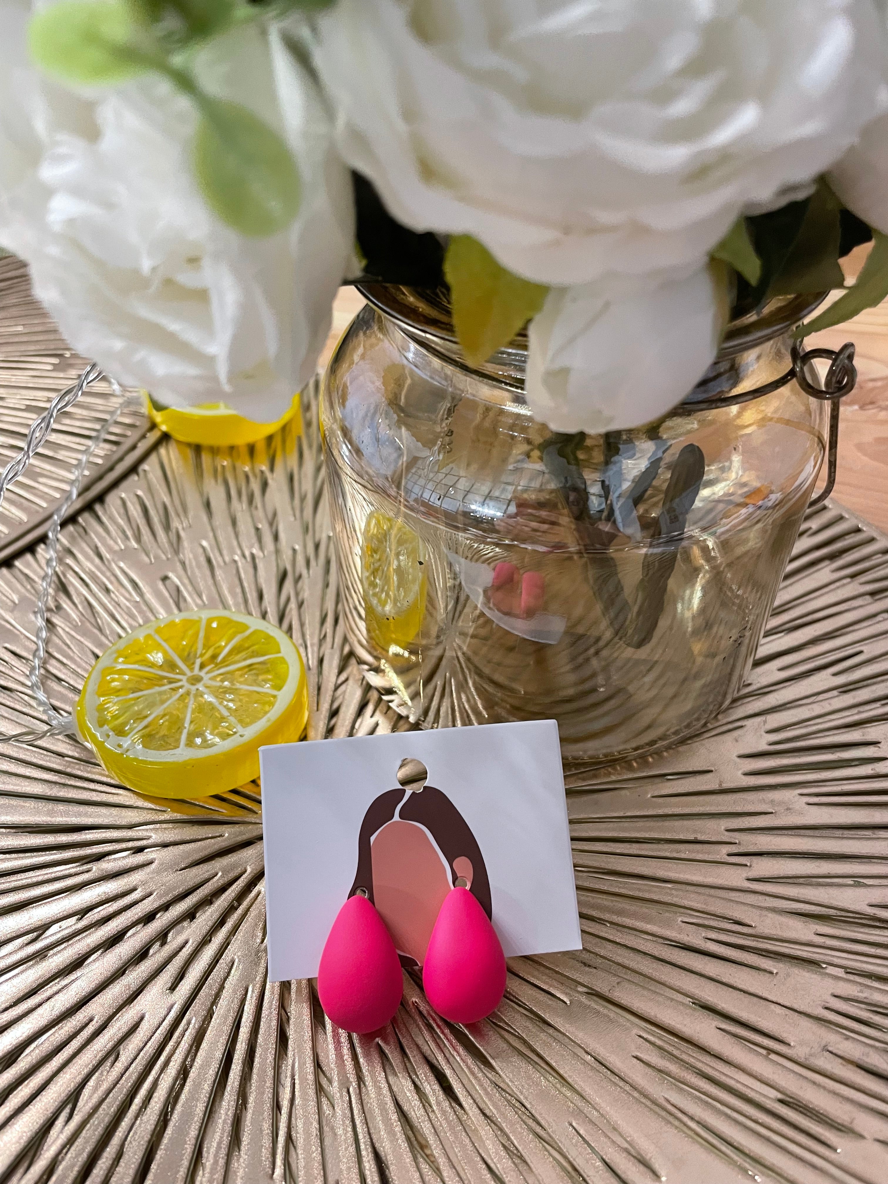 pink-Teardrop-Stud-Earrings-pink